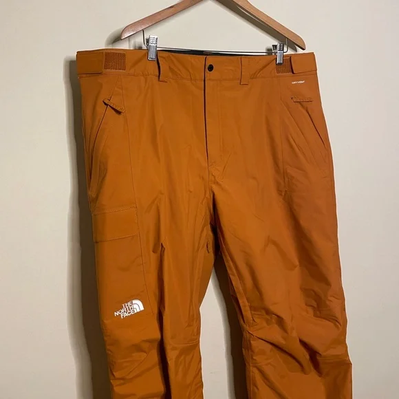 The North Face Men’s Freedom Insulated Pant in Earthen Cooper